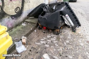 Spalony śmietnik