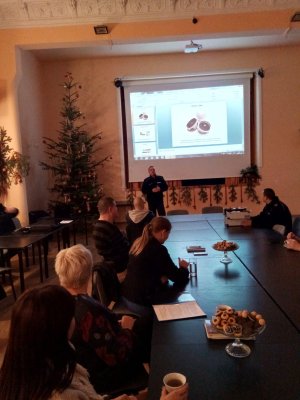 Wyświetlono prezentację dotyczącą narkotyków