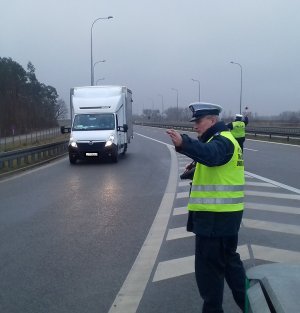 policjant na drodze