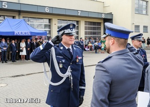 Wręczenie awansów policjantom podczas obchodów Święta Policji.