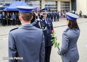 Wręczenie awansów policjantom podczas obchodów Święta Policji.