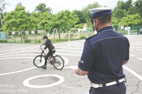 KARTA ROWEROWA – PIERWSZYM PRAWEM JAZDY