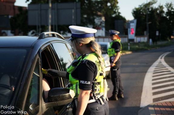 Wieczorna akcja policji – kontrole trzeźwości w Kostrzynie nad Odrą