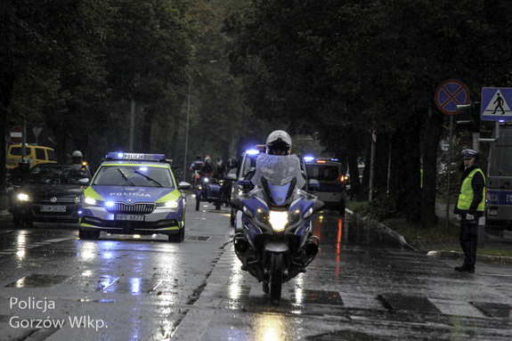 Bezpieczny przejazd motocyklistów na zakończenie sezonu