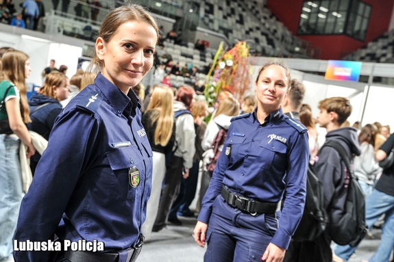 Wstąp w nasze szeregi — policjanci na Festiwalu Umiejętności