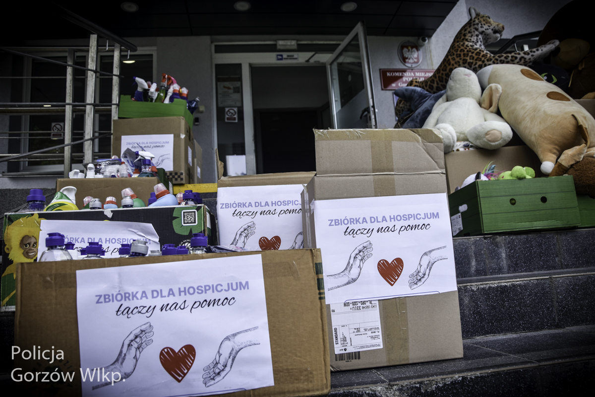 Policjanci dla hospicjum. Zbiórka zakończona sukcesem