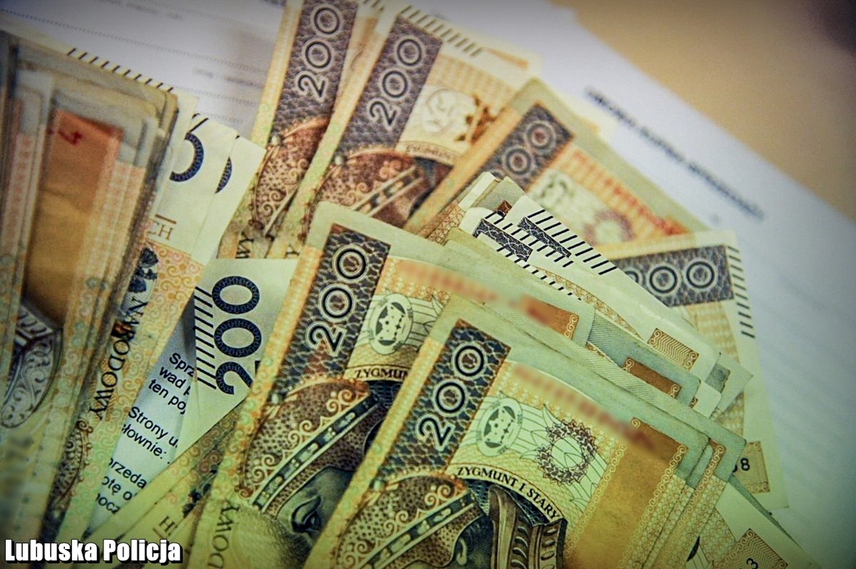 Udaremniono oszustwo na seniorkę z powiatu gorzowskiego – pracownica banku wezwała policję