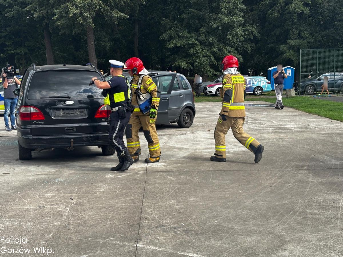 Gorzowscy policjanci na rodzinnym festynie „Promil Rozwagi” w Witnicy