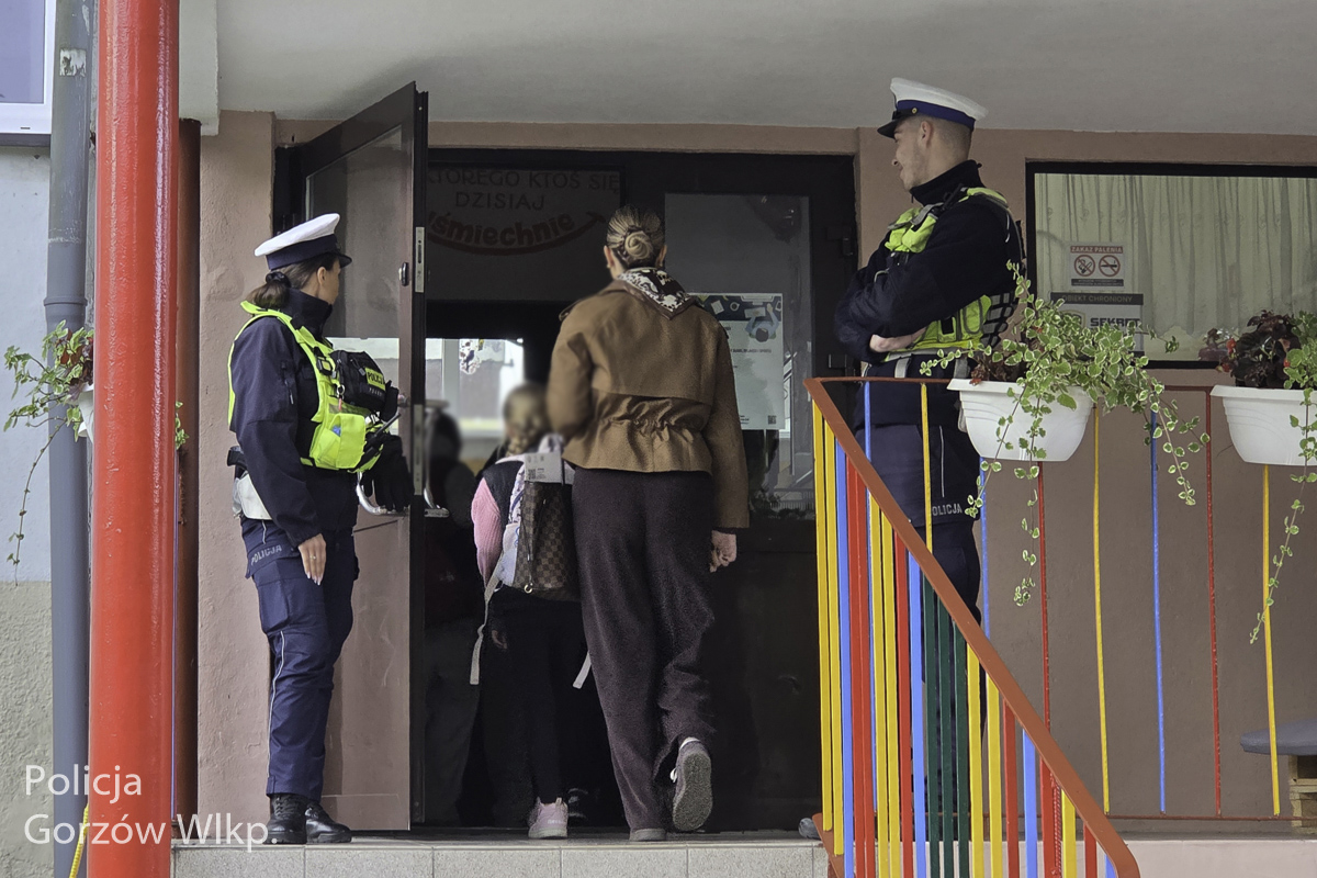 Zwiększona liczba patroli policji przy szkołach w Gorzowie Wielkopolskim